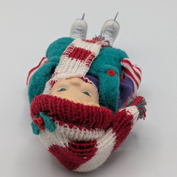 Hallmark Keepsake Mistletoe Miss 2002, 2nd in Mistletoe Miss Series, Porcelain - Picture 6 of 11